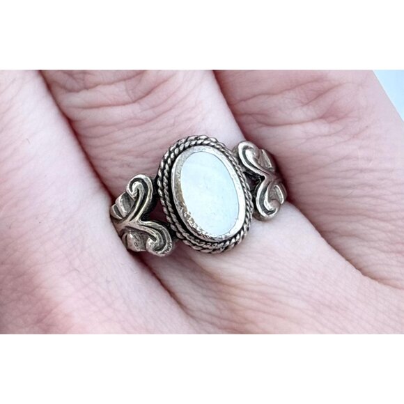 Thai Made Mother of Pearl Modernist 925 Sterling Silver Vintage Ring - sz 6.25 - Picture 1 of 12